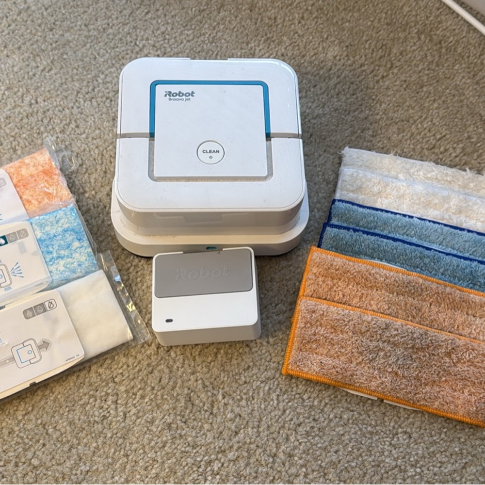 iRobot Braava Jet Mopping Robot with Cleaning Pads